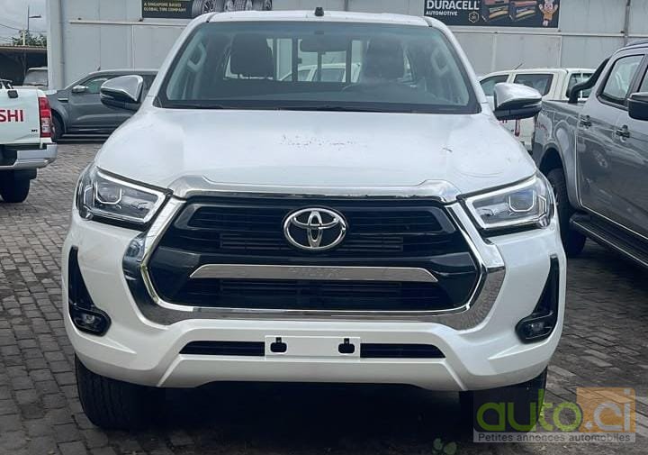 Photo 1 AUTO.CI : Toyota Hilux SR5