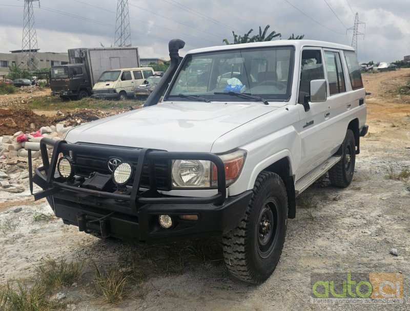 Toyota Land Cruiser Station Wagon