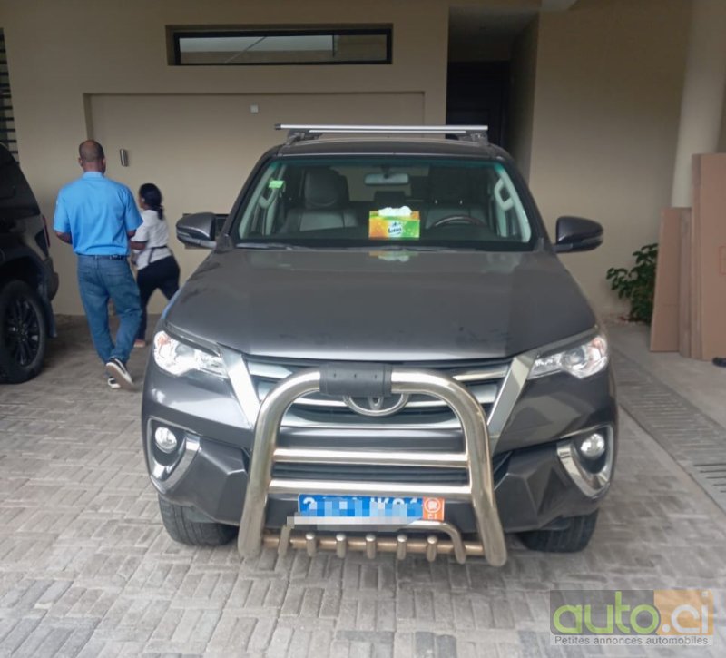 Toyota Fortuner 