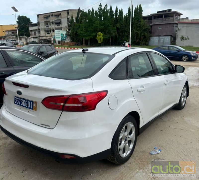 Photo 2 AUTO.CI : Ford Focus 2.0L moteur ras