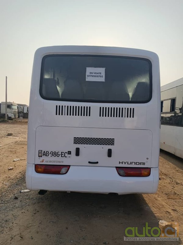 Photo 2 AUTO.CI : Hyundai Aerotown Long Body