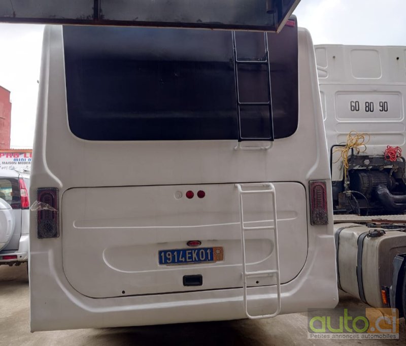 Photo 2 AUTO.CI : Isuzu Serie N 32 places