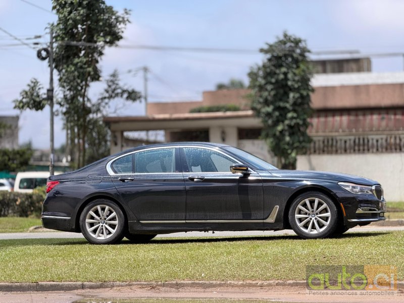 Photo 2 AUTO.CI : BMW Série 7 Série 7 drive V6