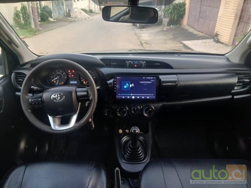 Photo 2 AUTO.CI : Toyota Hilux 1.6