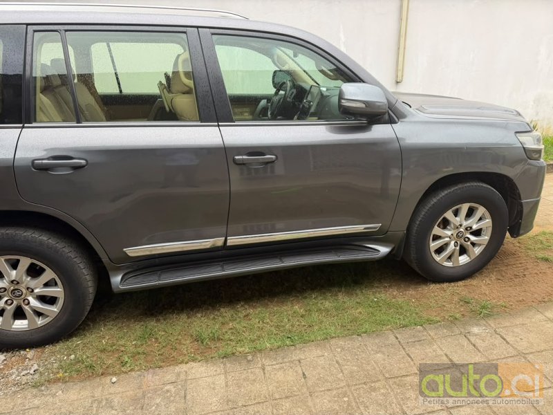 Photo 2 AUTO.CI : Toyota Land Cruiser 2.5L