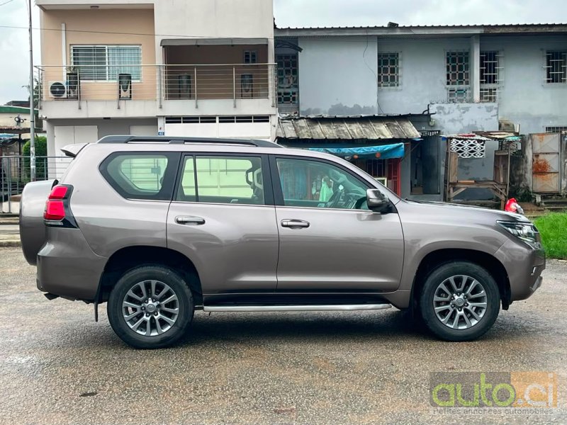 Photo 2 AUTO.CI : Toyota Prado VX moteur v6