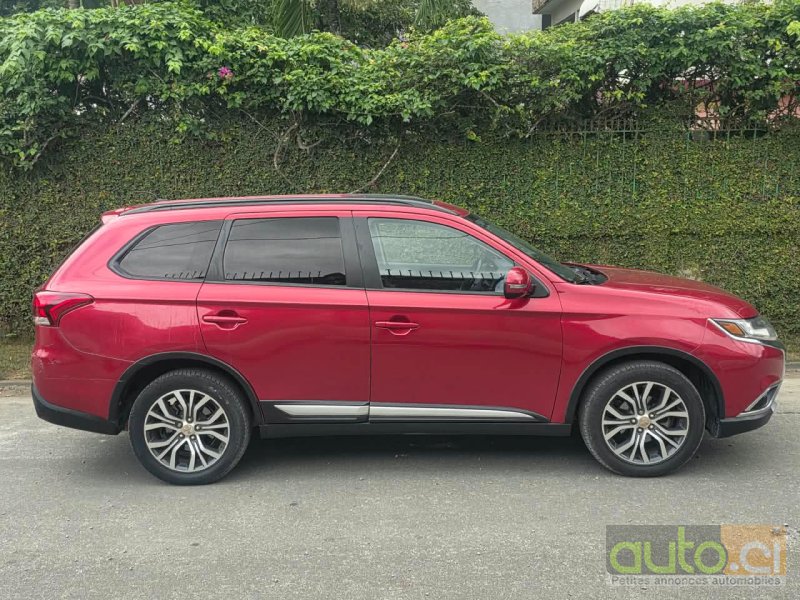 Photo 3 AUTO.CI : Mitsubishi Outlander 2.0