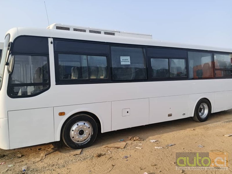 Photo 3 AUTO.CI : Hyundai Aerotown Long Body
