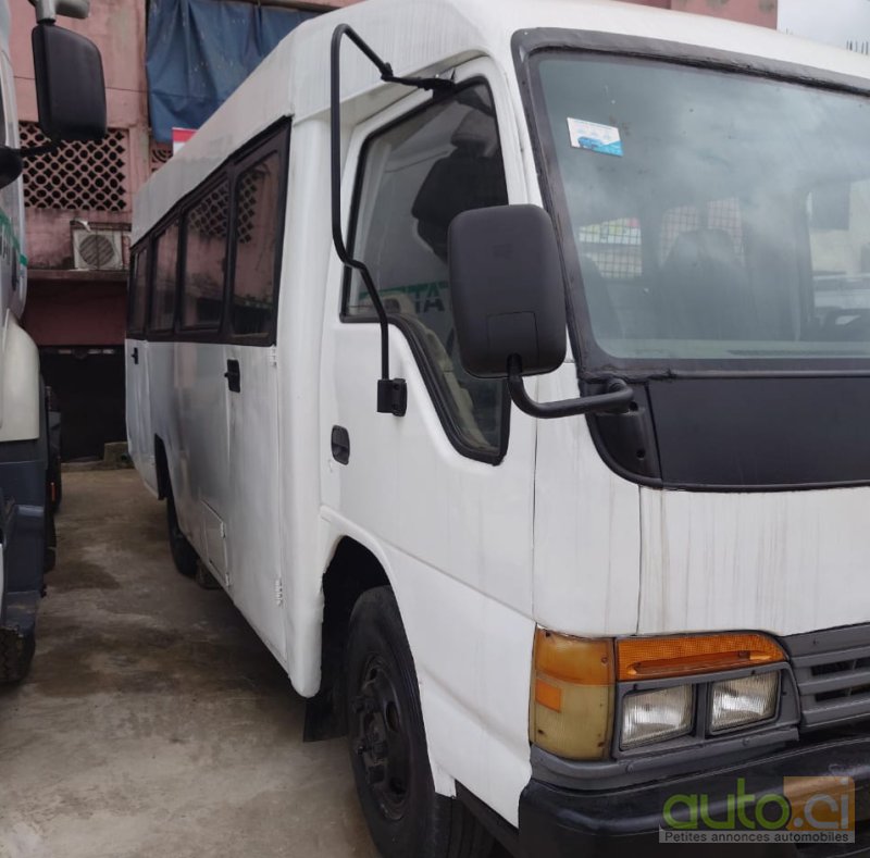 Photo 3 AUTO.CI : Isuzu Serie N 32 places