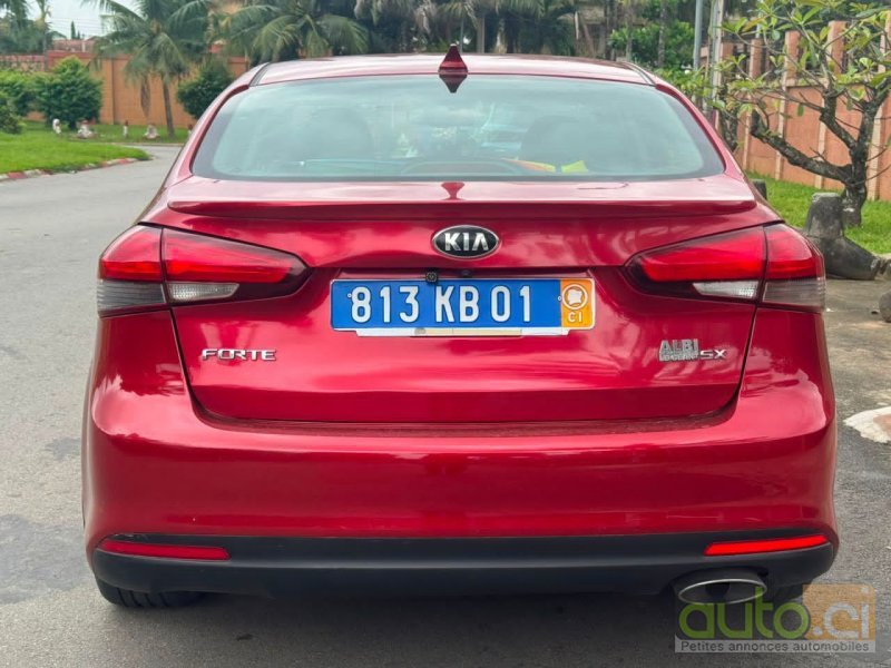 Photo 3 AUTO.CI : KIA Forte 2.0L  