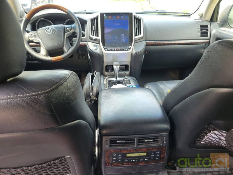 Photo 3 AUTO.CI : Toyota Land Cruiser Moteur V8 