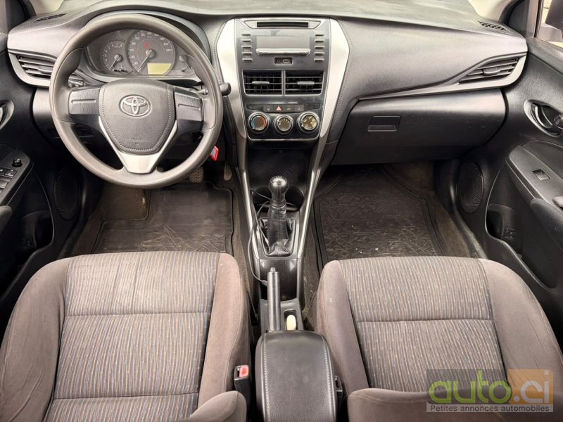 Photo 3 AUTO.CI : Toyota Yaris 2.0 VVTI