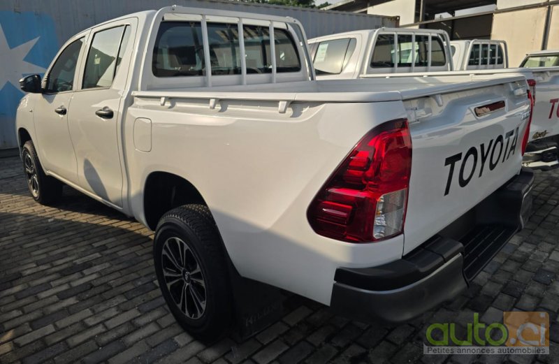 Photo 3 AUTO.CI : Toyota Hi-Lux 4x4 standard 