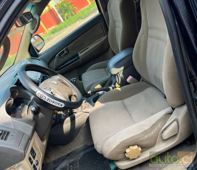 Photo 3 AUTO.CI : Toyota Fortuner  2.0L