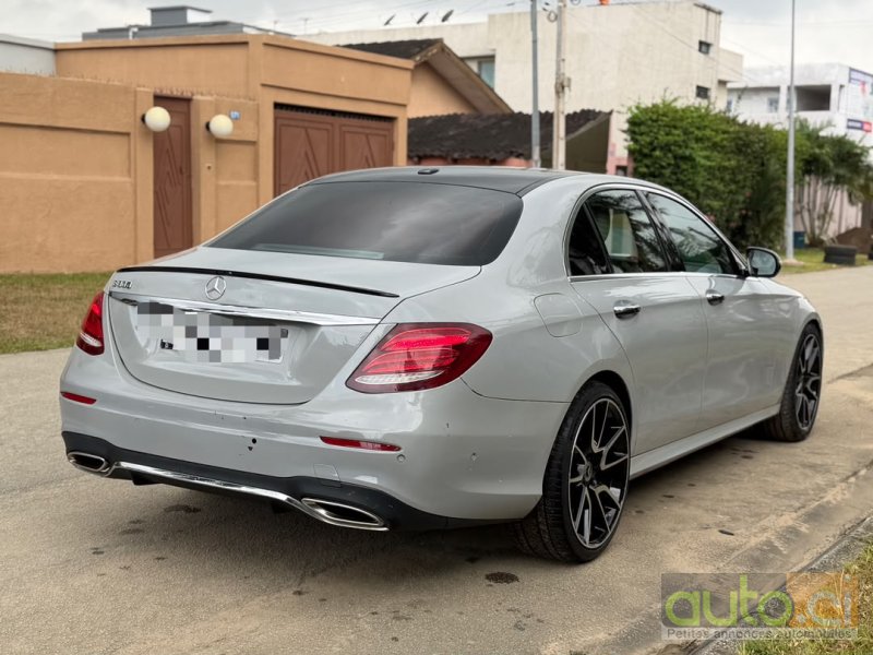 Photo 3 AUTO.CI : Mercedes Classe E E300