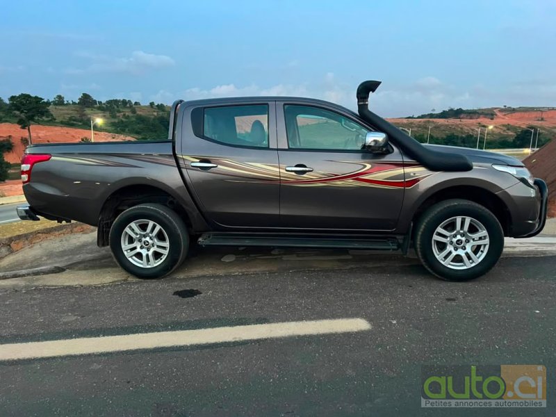 Photo 4 AUTO.CI : Mitsubishi L200 2.0 