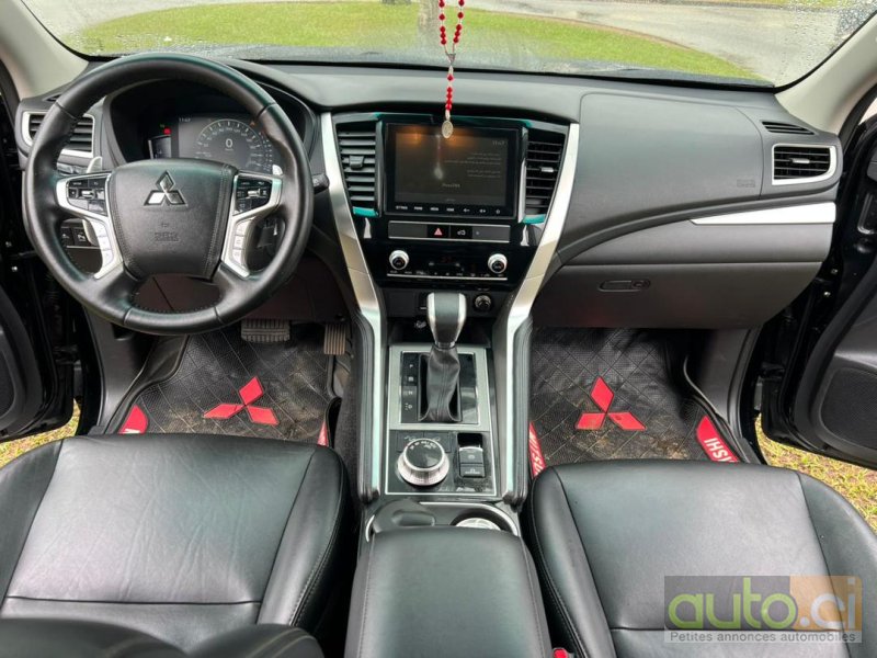 Photo 4 AUTO.CI : Mitsubishi Montero V6 Full option