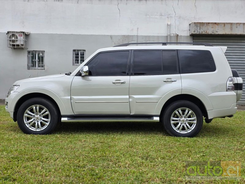 Photo 4 AUTO.CI : Mitsubishi Pajero 3.0 V6 Gold