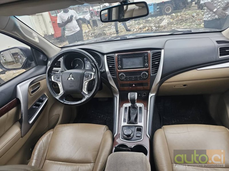 Photo 4 AUTO.CI : Mitsubishi Pajero Sport 3.0L