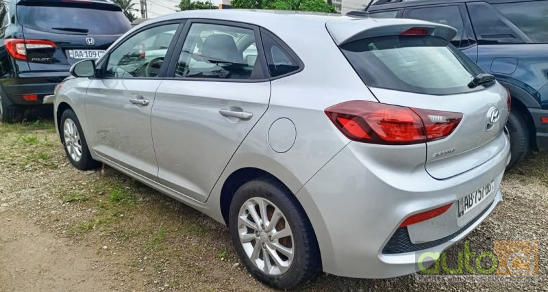 Photo 4 AUTO.CI : Hyundai Accent Coupé 