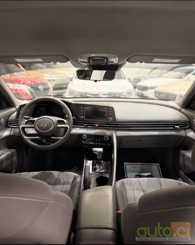 Photo 4 AUTO.CI : Hyundai Elantra ELANTRA CONFORT