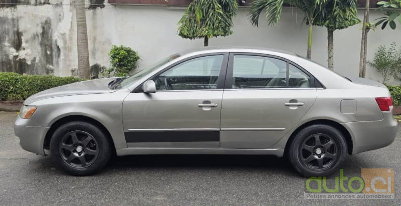 Photo 4 AUTO.CI : Hyundai Sonata 2.0L moteur 4cylindres 