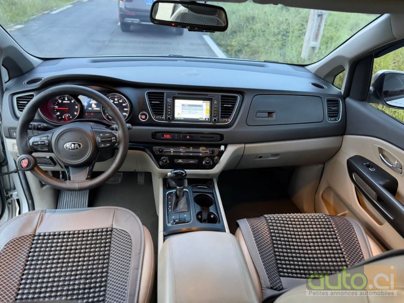 Photo 4 AUTO.CI : KIA Carnival 2.0L avec 2clé 7places