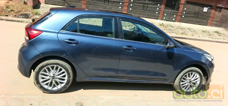 Photo 4 AUTO.CI : KIA Rio 2.0