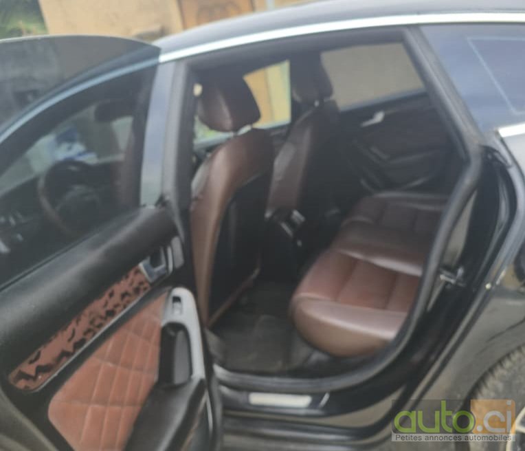 Photo 4 AUTO.CI : Audi A5 2.5L Full Option