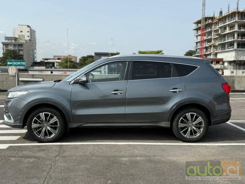 Photo 4 AUTO.CI : Dongfeng E1 Glory 580 7places 
