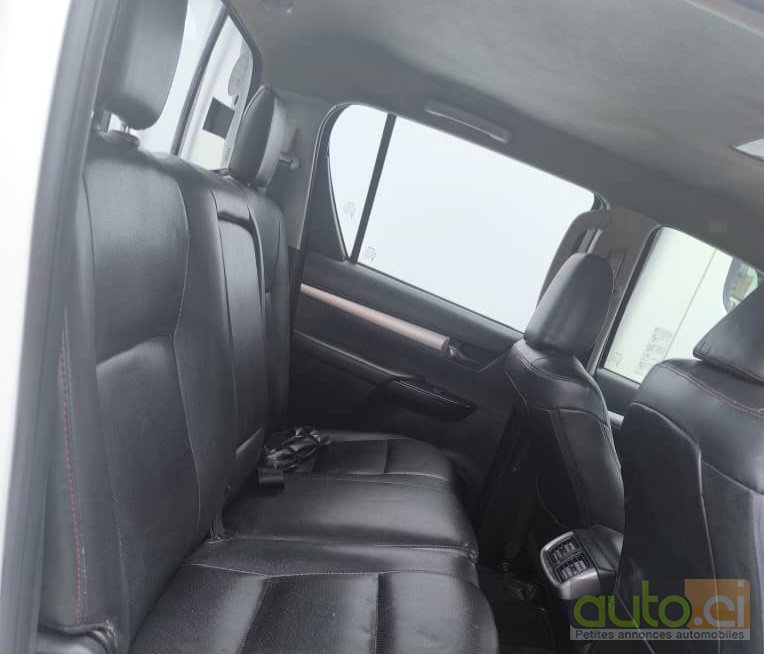 Photo 4 AUTO.CI : Toyota Hilux 2.0L 