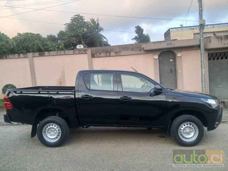 Photo 4 AUTO.CI : Toyota Hilux 1.6