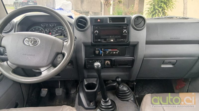 Photo 4 AUTO.CI : Toyota Land Cruiser Station Wagon V6