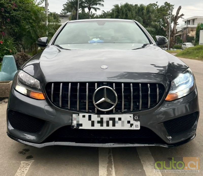 Photo 4 AUTO.CI : Mercedes Classe C C300