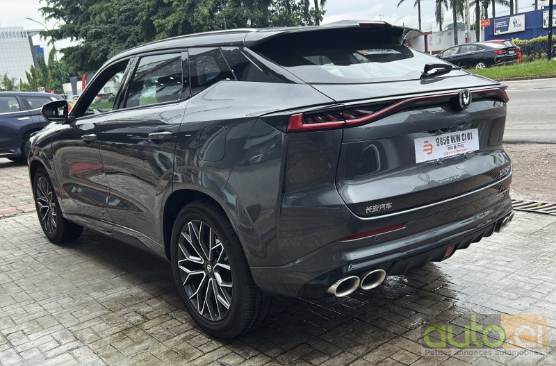 Photo 5 AUTO.CI : Changan UNI-T Moteur turbo essence 4*2 