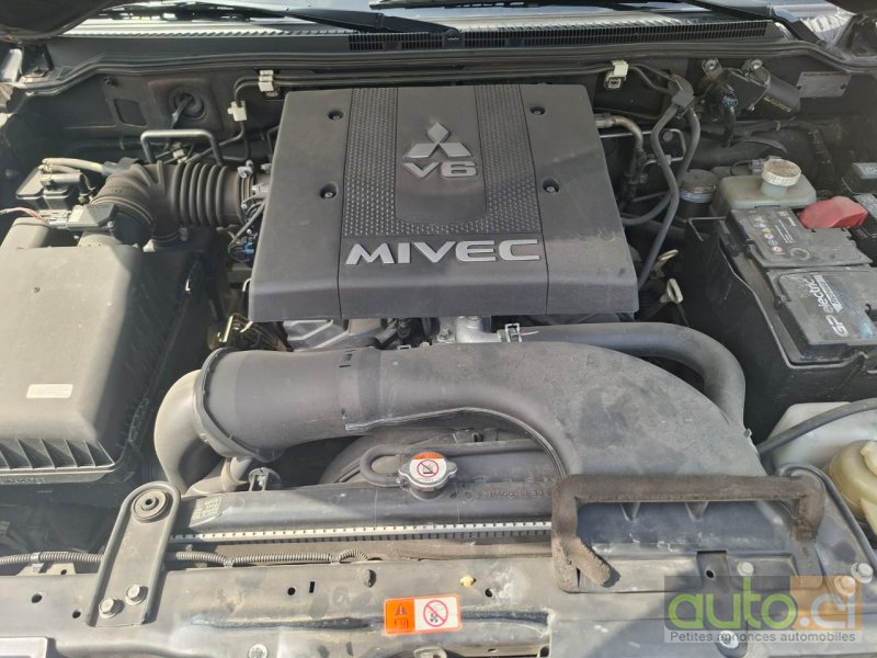 Photo 5 AUTO.CI : Mitsubishi Pajero Moteur 3.0 