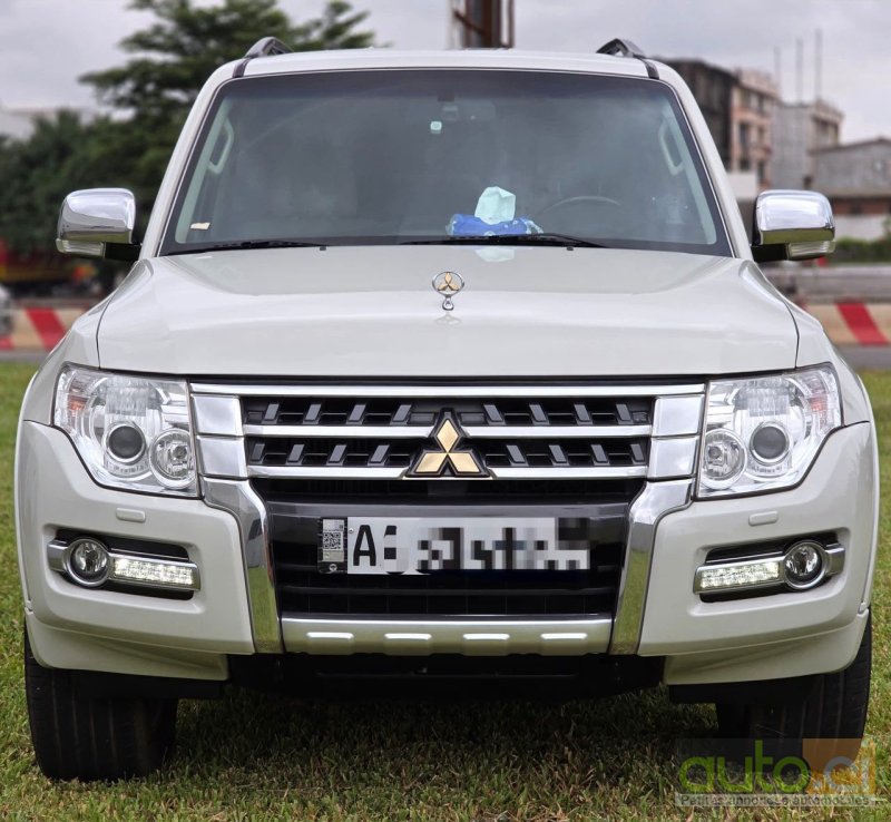 Photo 5 AUTO.CI : Mitsubishi Pajero 3.0 V6 Gold