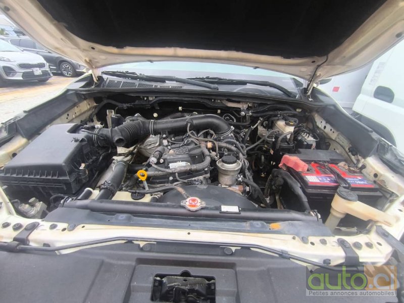 Photo 5 AUTO.CI : Toyota Hilux 2.0L 