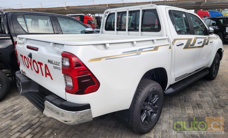 Photo 5 AUTO.CI : Toyota Hilux SR5