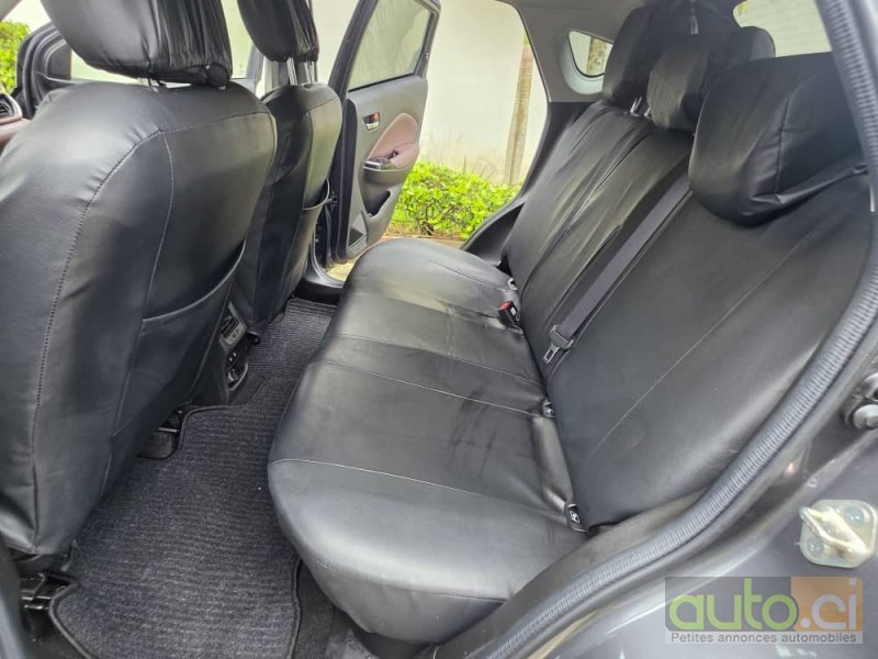 Photo 5 AUTO.CI : Toyota Starlet 2.0 moteur full option 