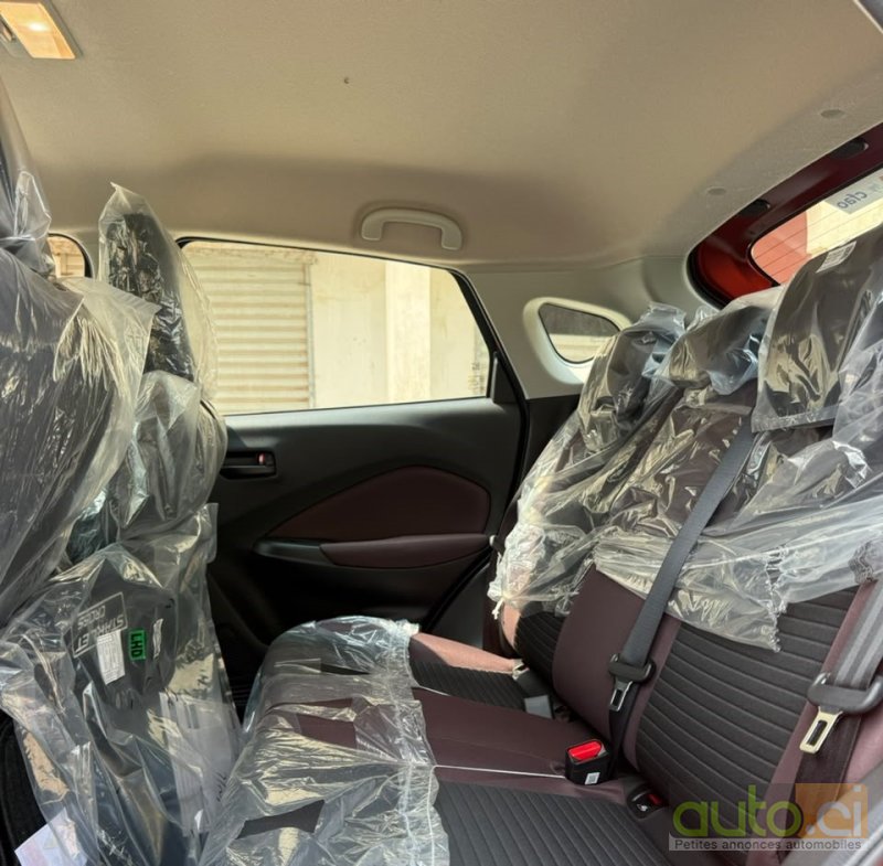 Photo 5 AUTO.CI : Toyota Starlet Cross 2.0