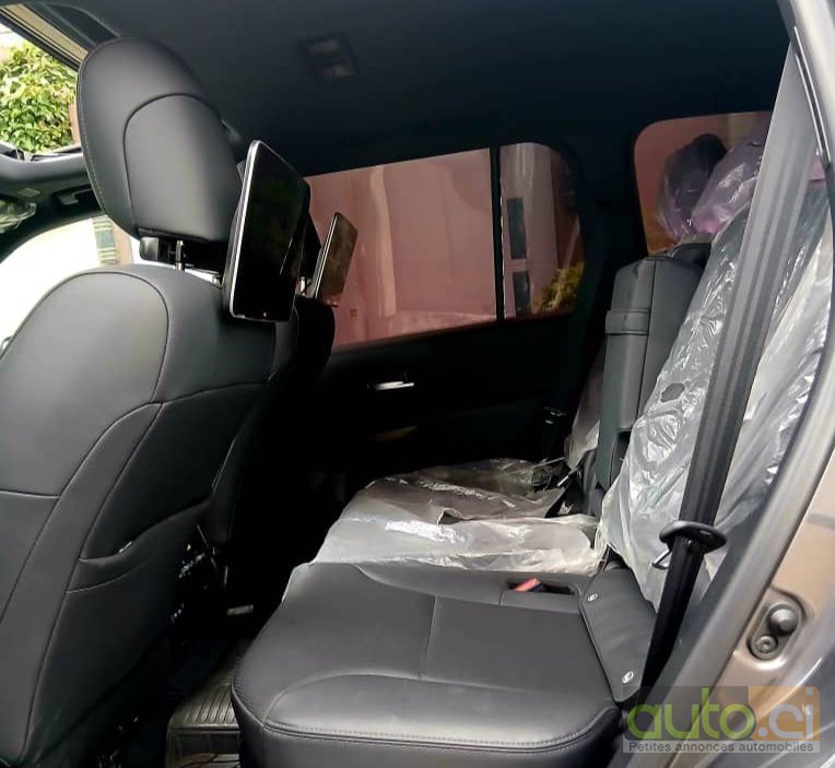 Photo 5 AUTO.CI : Toyota Landcruiser 3.0L moteur v6 modèle VX