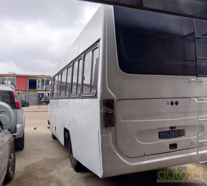 Photo 6 AUTO.CI : Isuzu Serie N 32 places