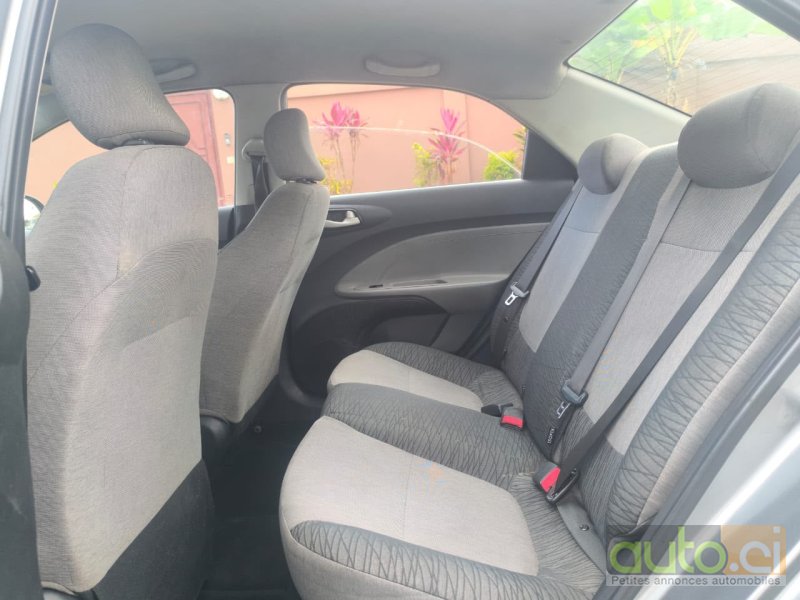 Photo 6 AUTO.CI : KIA Pegas 2.0l