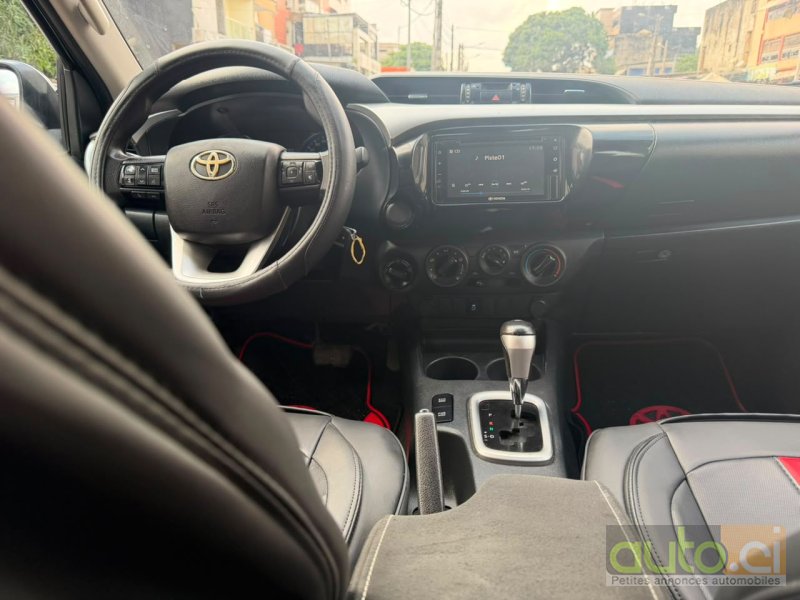 Photo 6 AUTO.CI : Toyota Hilux 4cylindre 