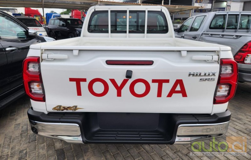 Photo 6 AUTO.CI : Toyota Hilux SR5