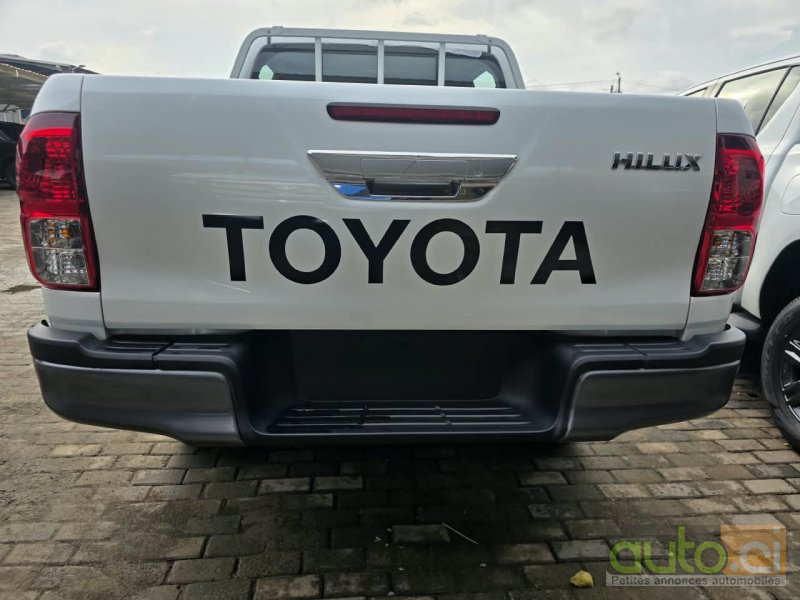 Photo 6 AUTO.CI : Toyota Hilux Standard