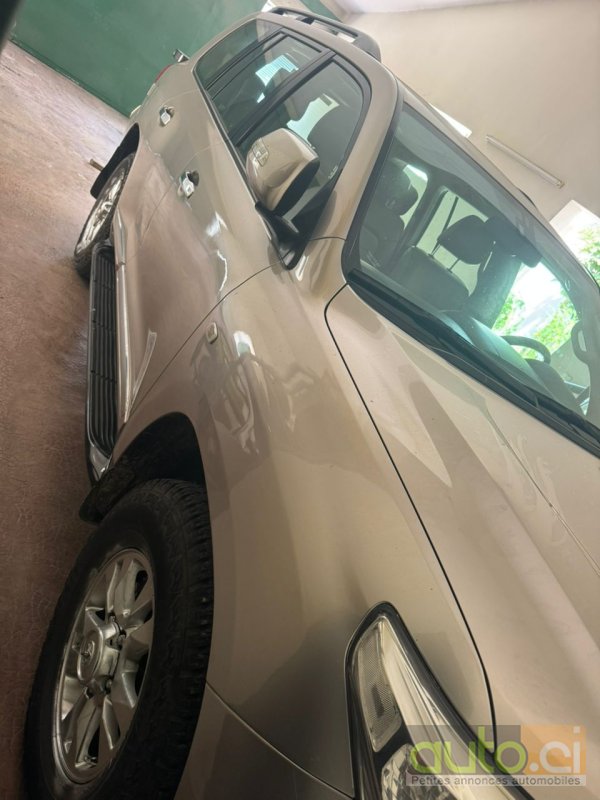 Photo 6 AUTO.CI : Toyota Land Cruiser Moteur V8 