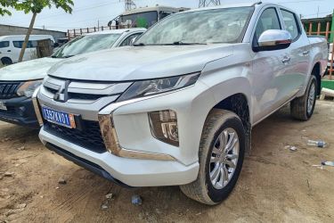 Annonce AUTO.CI : Mitsubishi L200 Essence 
