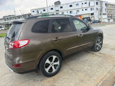 Annonce AUTO.CI : Hyundai Santa Fe Sport 1.4L 4cylindres 